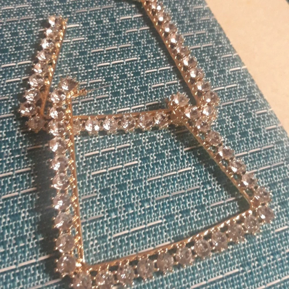 Earring - Picture 5 of 5
